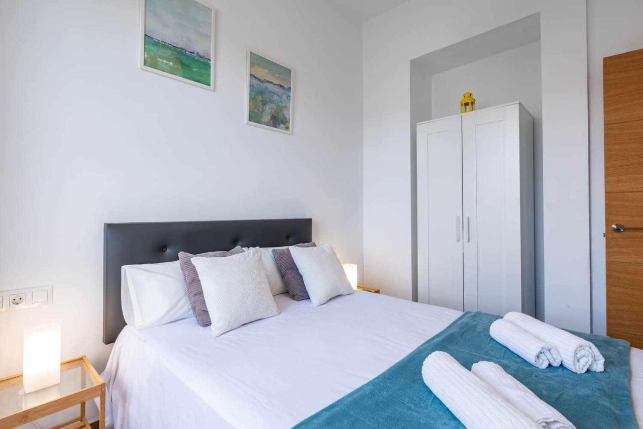 Apartamentos Alcazaba Малага Экстерьер фото