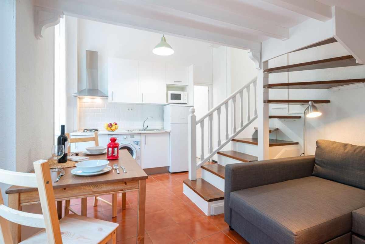 Apartamentos Alcazaba Малага Экстерьер фото