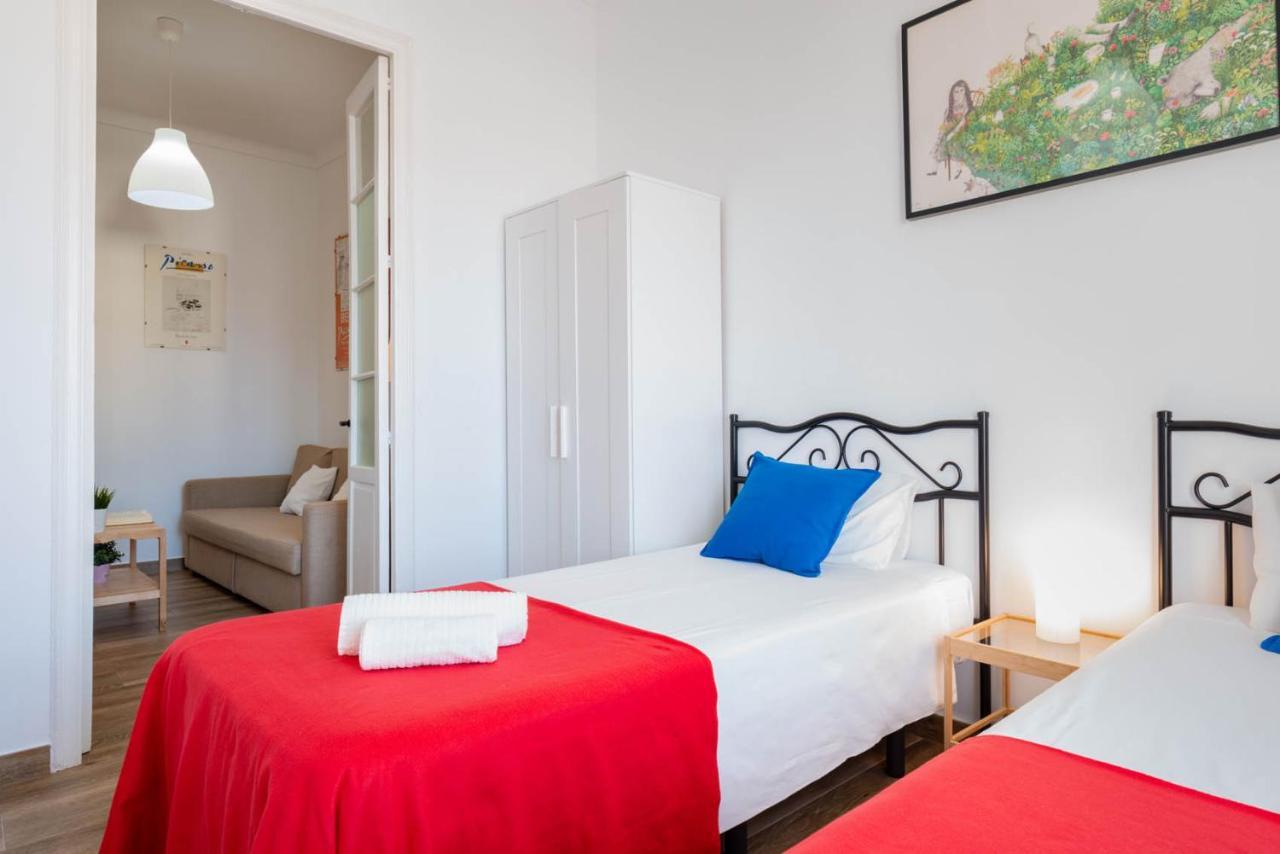 Apartamentos Alcazaba Малага Экстерьер фото