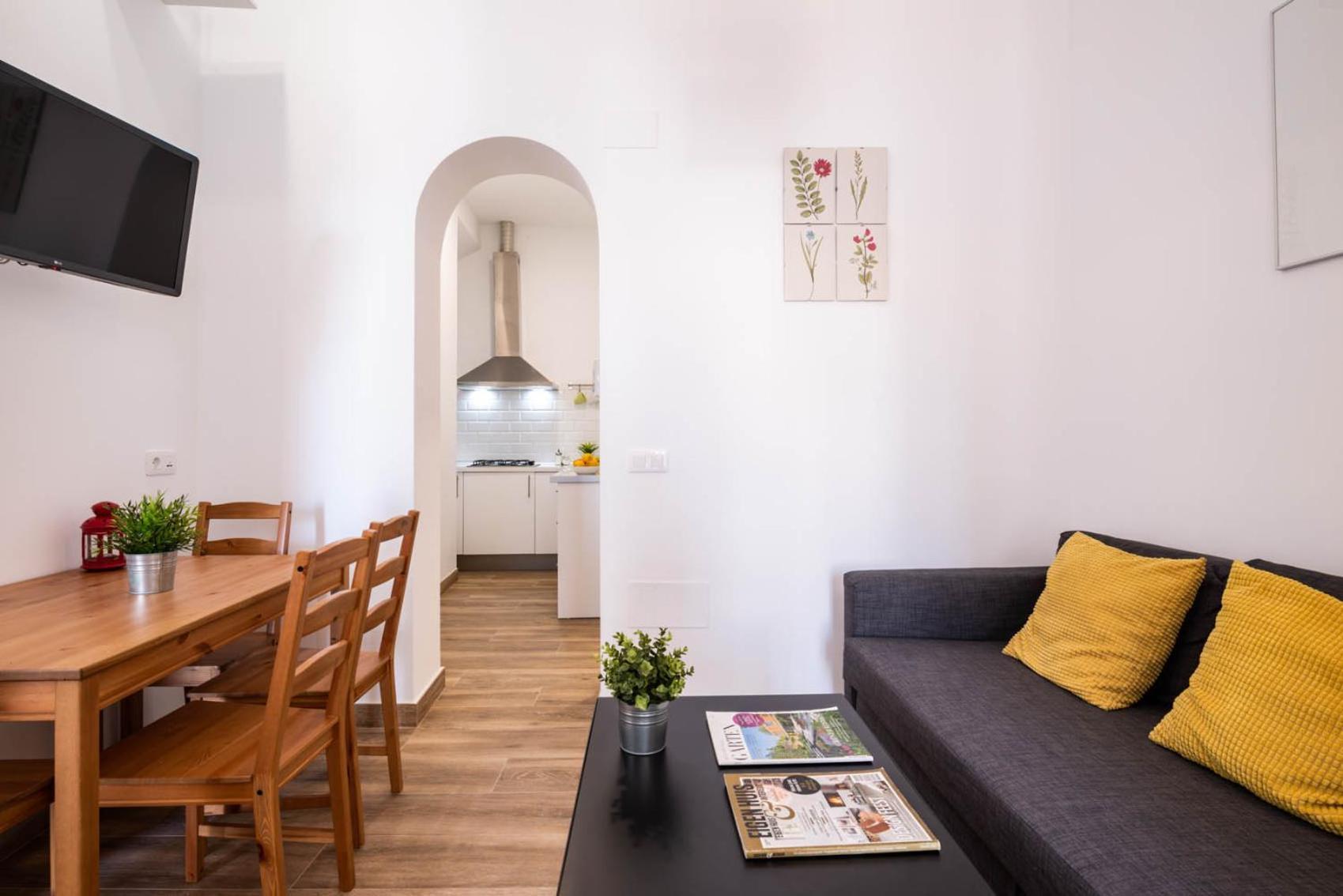 Apartamentos Alcazaba Малага Экстерьер фото
