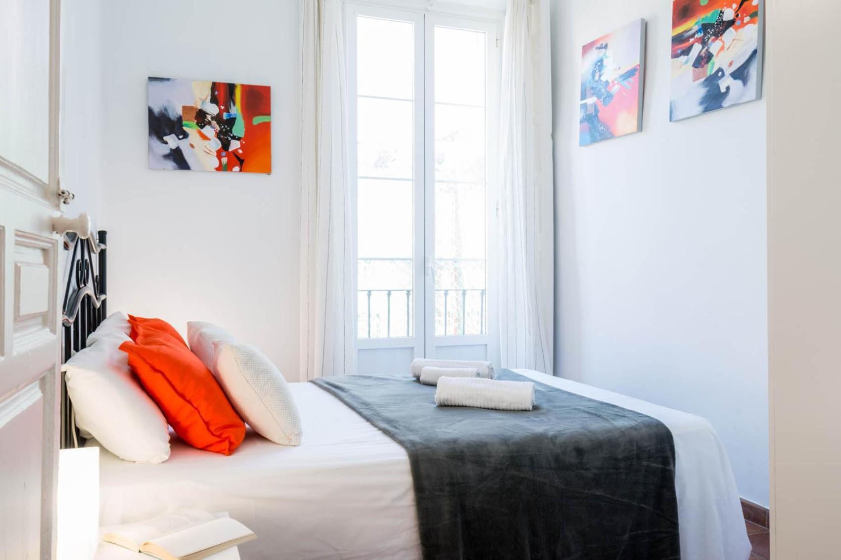 Apartamentos Alcazaba Малага Экстерьер фото